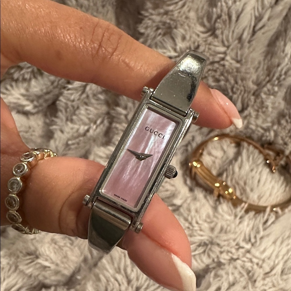 🎀Gucci watch pink🩷gucci watch silver gucci watch slim vintage bracelet watch - Picture 8 of 17